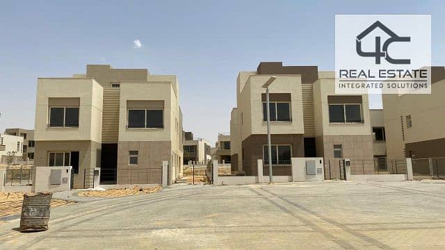 townhouse in installments with the longest payment period, in a prime location in the heart of New Cairo 0