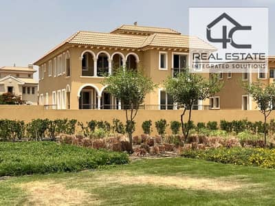 stand alone for sale, ready to move with  The lowest price in the heart of New Cairo