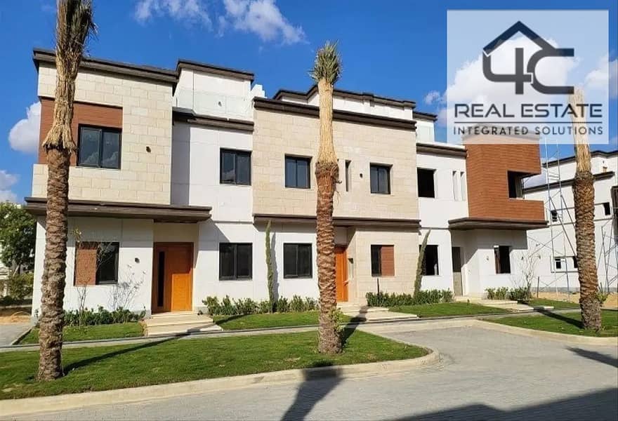 Townhouse middle 225 m 4 bedrooms Best prime location in azzar 2 Including maintenance and Club house and delivery fees 0