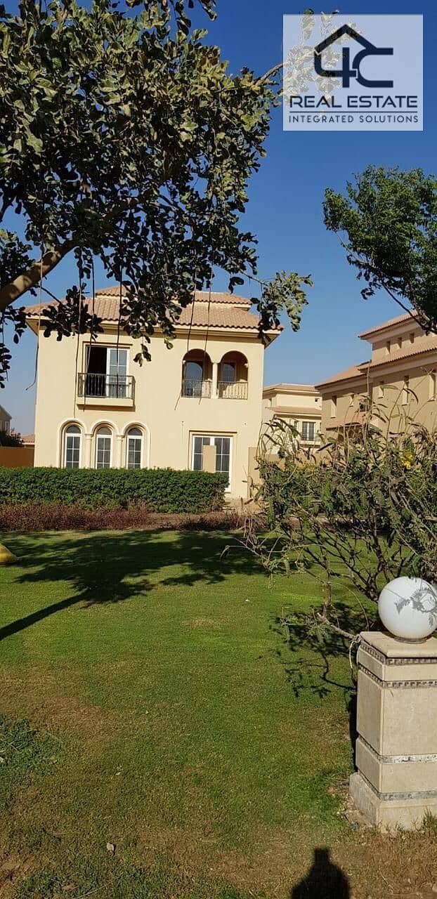 The best location and view of a classic villa with a down payment and installments of 374 m in Hyde Park Compound, Fifth Settlement 0