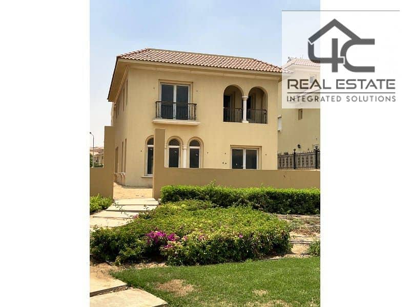 For sale best location villa, 480m classic ready to move north direction , in Hyde Park Compound, Fifth Settlement 0