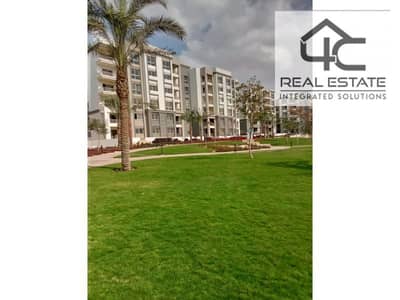 Apartment 199 m  bahry view landscape with down payment and installments in Hyde Park Compound