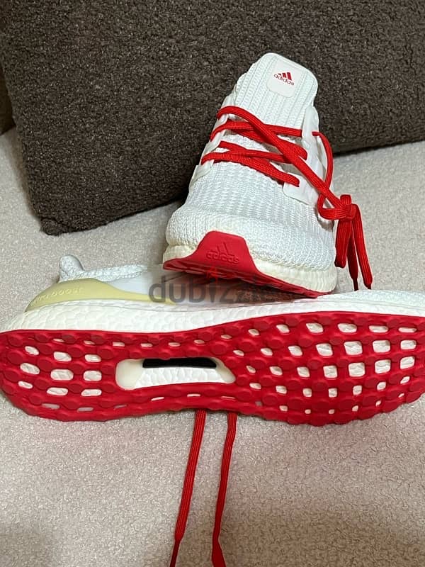 ULTRABOOST 4 DNA SHOES 3