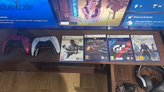 PS5 + Sony headset + 2 Controllers + 4 CDs - البيع لدواعي السفر