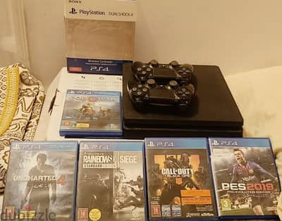 ps 4 slim 500 gb - دراعين اوريجنال