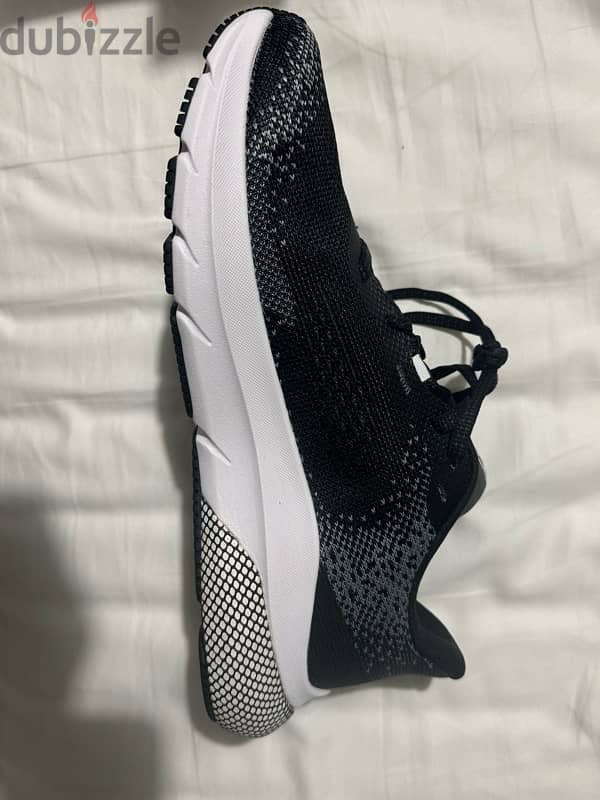 Under Armour HOVR Turbulence 2 3