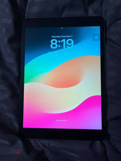 iPad 9 64 GB in a very good condition ايباد ٩ ٦٤ جيجا حالة ممتازة