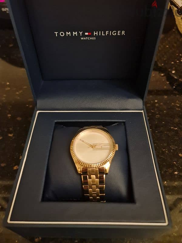 BRAND ORIGINAL TOMMY HILFIGER WOMEN WATCH 1