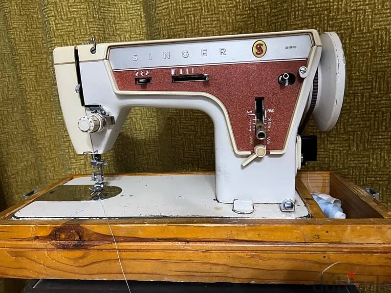 Singer sewing machine 1