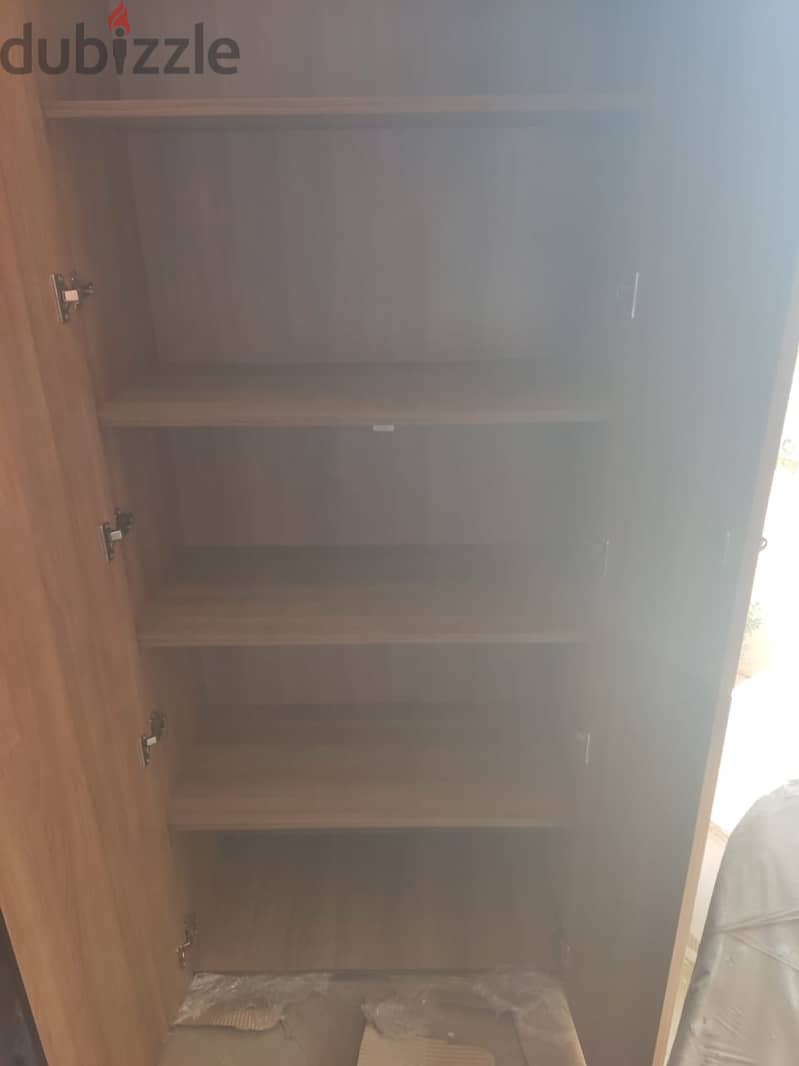 Office Cabinet  دولاب ماركة موم كالجديد ب7،500جم بدلا من 21،000جم 2