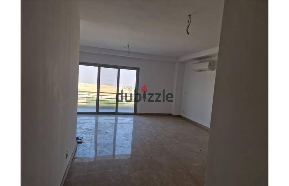 apartment 173m semi furnished for rent at uptown cairo compound new cairo : 0