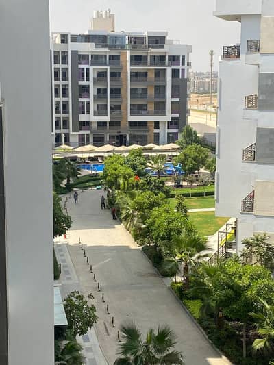 Apartment in The Icon Compound, 190 meters, fourth floor, distinctive view on the landscape, undamaged, fully maintained, and has a garage.