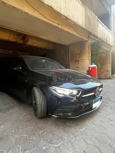 CLA 200 AMG Edition *Fully Loaded* Wakeel 8000km Metallic Black