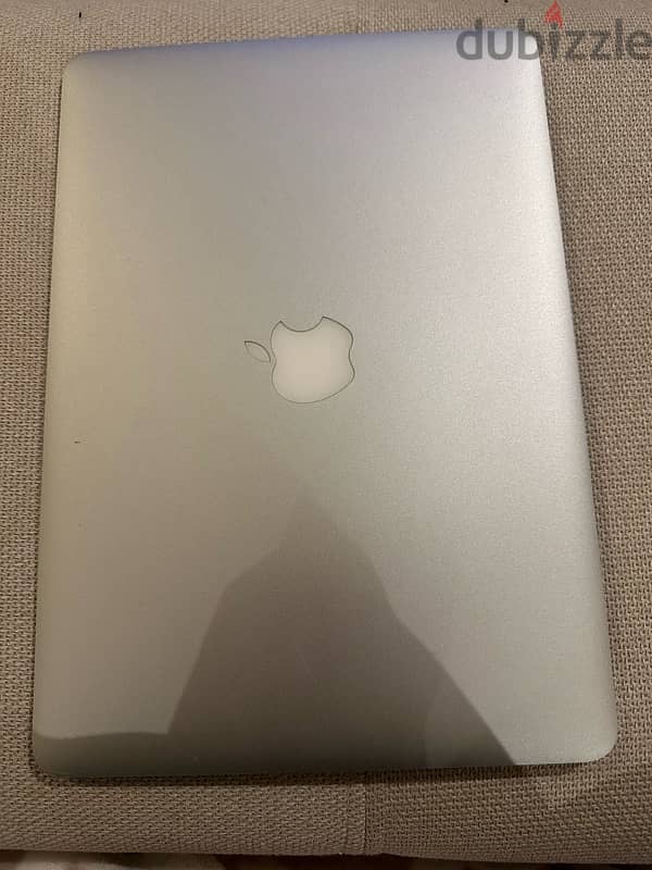 macbook air (13 inch 2017) 1