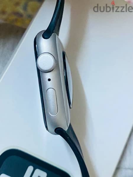 Apple Watch SE (44mm) (2nd Generation) 3