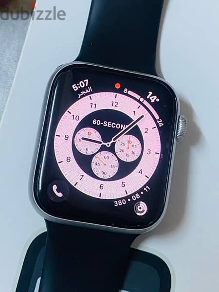 Apple Watch SE (44mm) (2nd Generation) 5