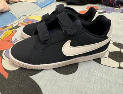 original nike shoes for kids size 27