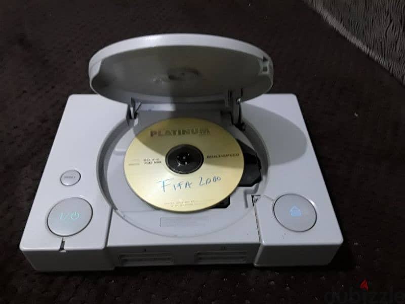 100$  دولار    جهاز PS1 3