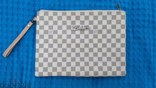 Women’s purse/small bag/ clutch محفظة نسائية/حقيبة صغيرة/حقيبة كلاتش