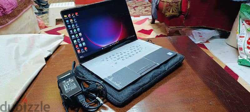 Dell latitude 5300 2-in-1 360° 1