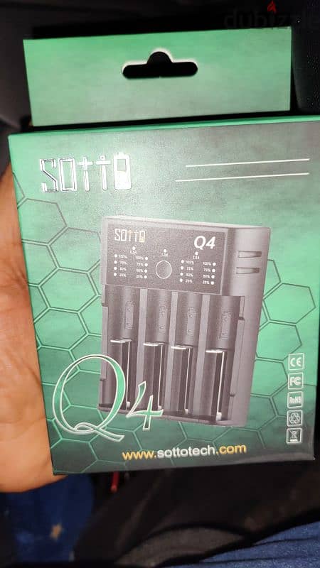 شاحن رباعي سوتو جديد متبرشم Sotto Q4 charger 1