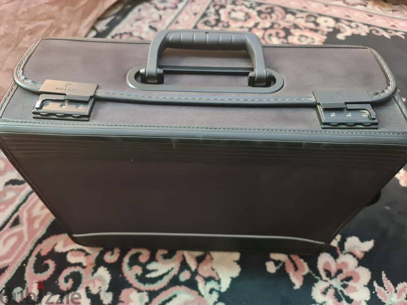 Delsey pilot case 4