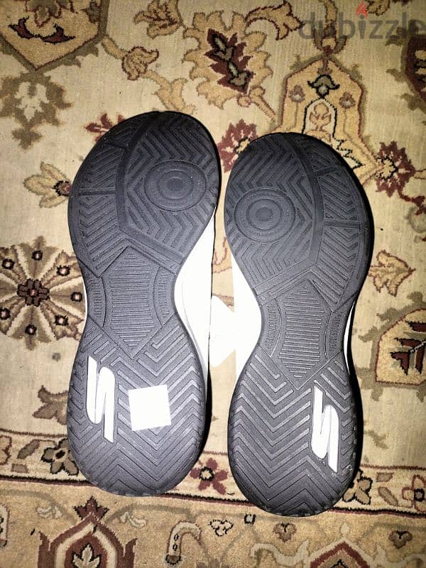 sketchers سكتشرز 9