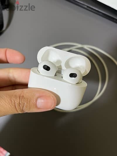 AirPods