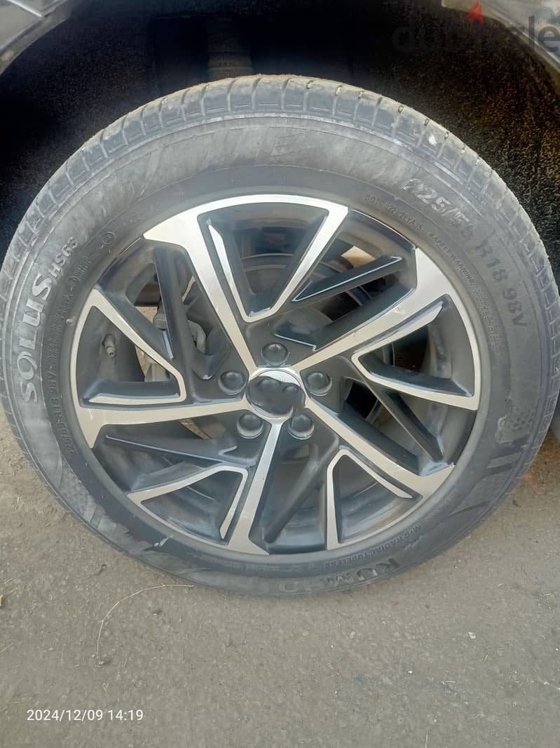 Kumho 225/55/18 *4 0