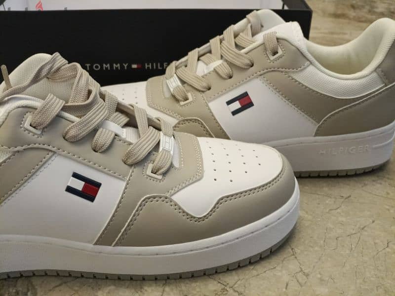 tommy hilfiger orginal size 42 0