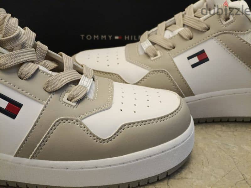 tommy hilfiger orginal size 42 1