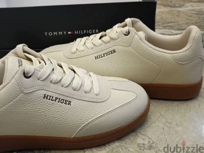 tommy hilfiger orginal shoes size 42.5