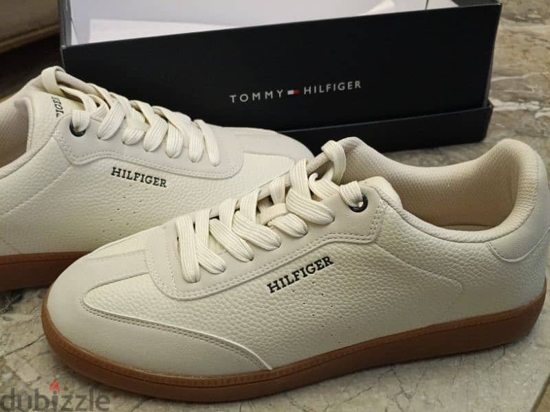 tommy hilfiger orginal shoes size 42.5 1