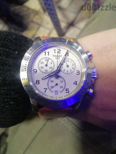 Tissot v8 سويسرى اصلى