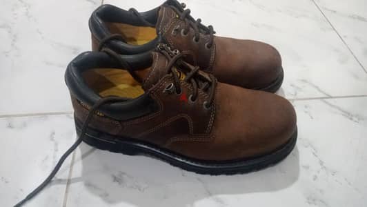 Caterpillar safety shoes