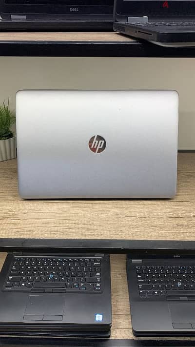 شبيه المااك HP ELITBOOK الجيل التاسع مع رامات 16 وهاردين خفيف جدا