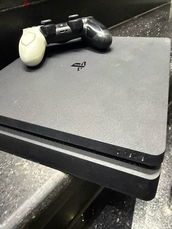 Playstation 4 Slim 0