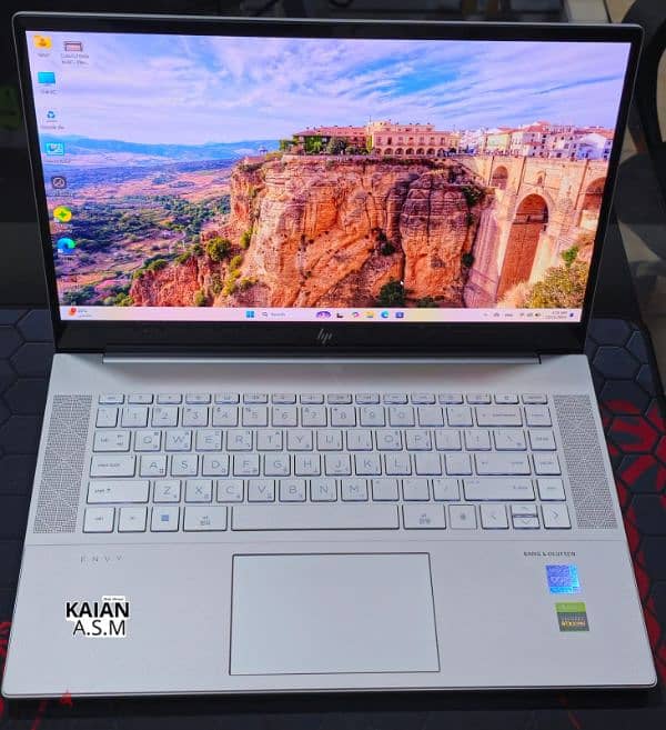 hp ENVY 15 Ci9 Gen 11 Touch screen 0