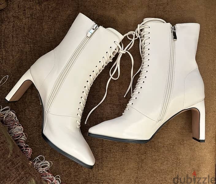 Pixi Off white half boots 0