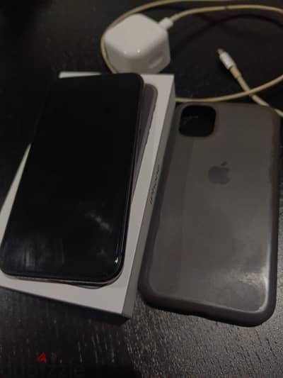 iphone 11 - Black