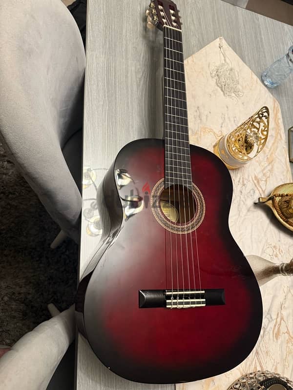 valencia guitar like new 0