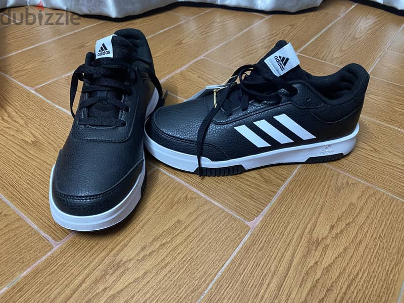 Adidas Brand New shoe 0