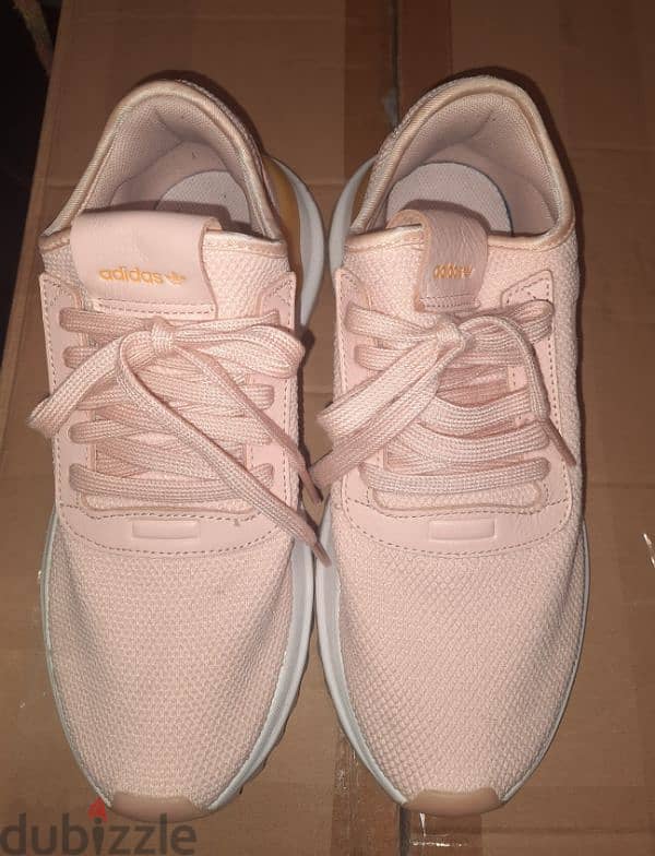 Adidas pink shoes 1