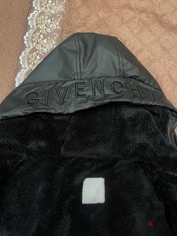 جاكت جلد فرو من الداخل miror orginal givenchy 2