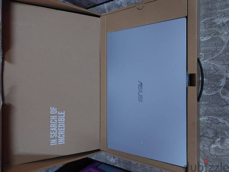 Laptop ASUS D509d 0