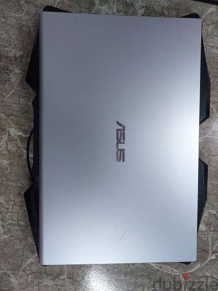 Laptop ASUS D509d 4