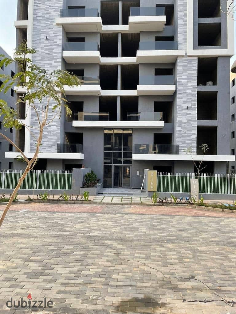 Apartment for Sale in Sun Capital Compound, 6th of October  Immediate Delivery with a 10% down payment and installments over 7 years. 0