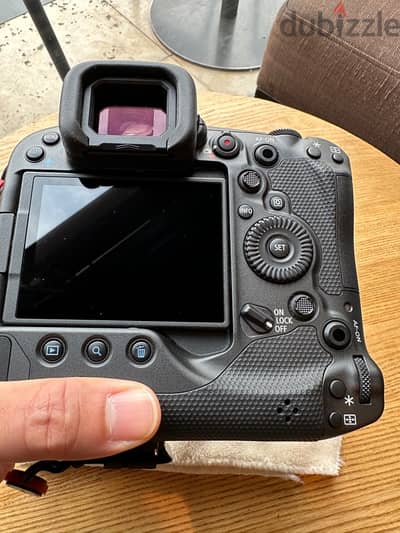 Canon EOS R3 Mirrorless Camera (perfect condition ) 9K count