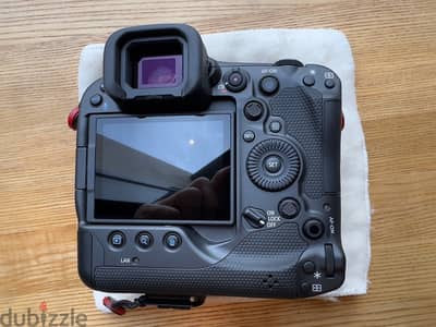 Canon EOS R3 Mirrorless Camera (perfect condition ) 7K count