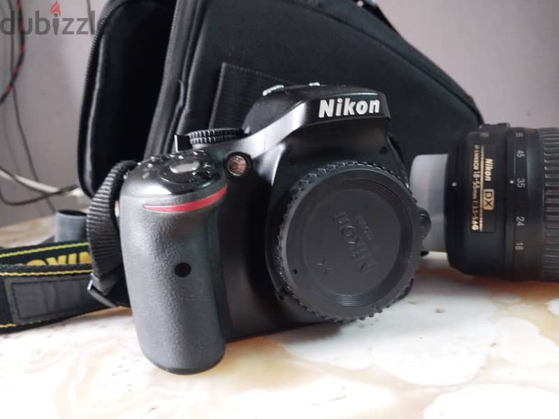 Camera nikon 5200. . 3400 0